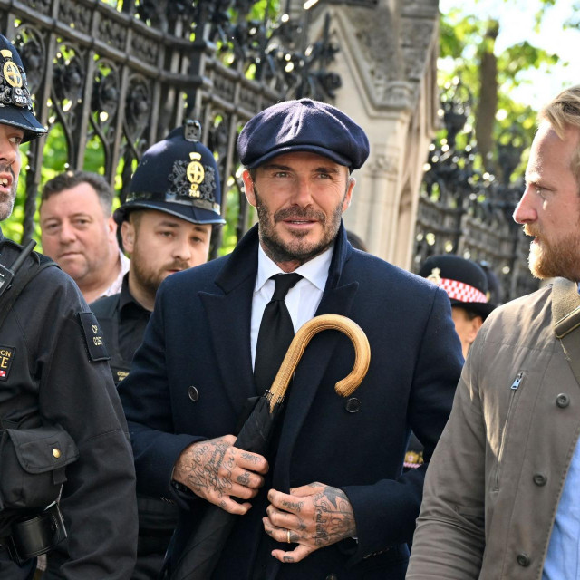 &lt;p&gt;David Beckham čeka u redu da vidi kraljičin lijes&lt;/p&gt;