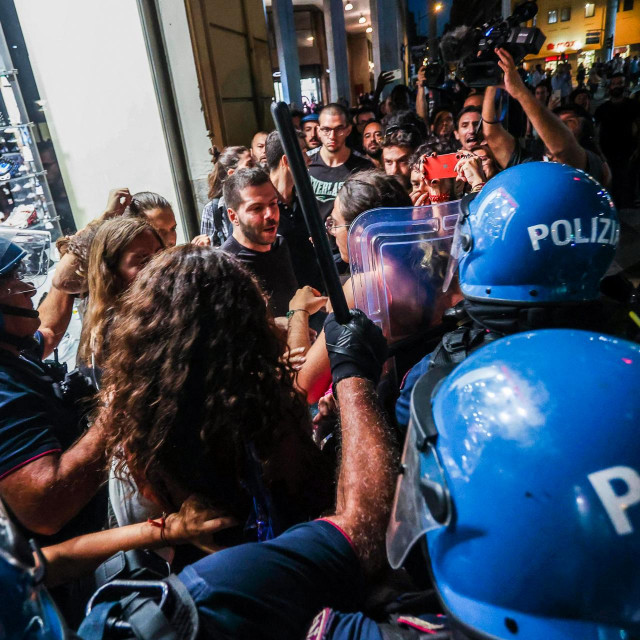 &lt;p&gt;Sukob talijanske policije i pristaša Giorgije Meloni&lt;/p&gt;