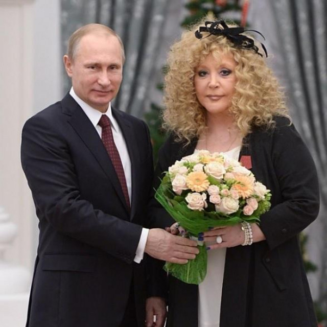 Vladimir Putin i Ana Pugačova