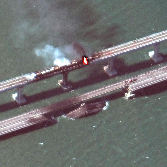 &lt;p&gt;Satelitska snimka eksplozije na gorućem Krečkom mostu&lt;/p&gt;