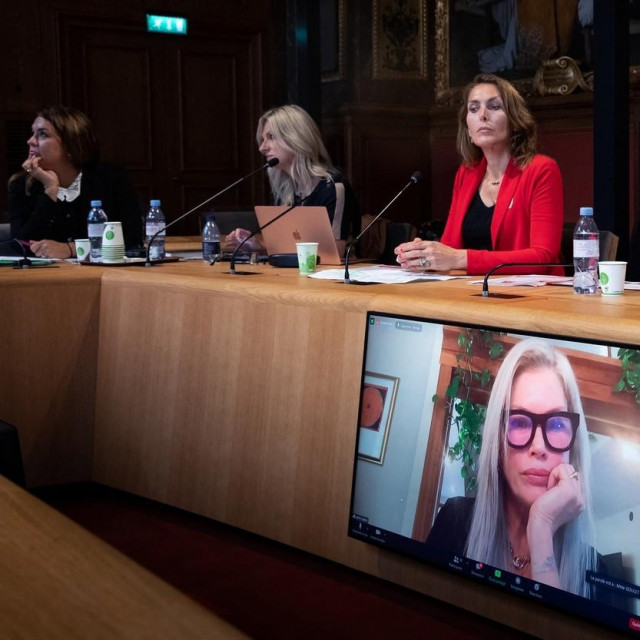 S lijeva na desno: francuska odvjetnica Anne-Claire Lejeune, bivša novinarka BBC-a Lisa Brinkworth, bivši danski model Thysia Huisman i Sonia, anonimna žrtva