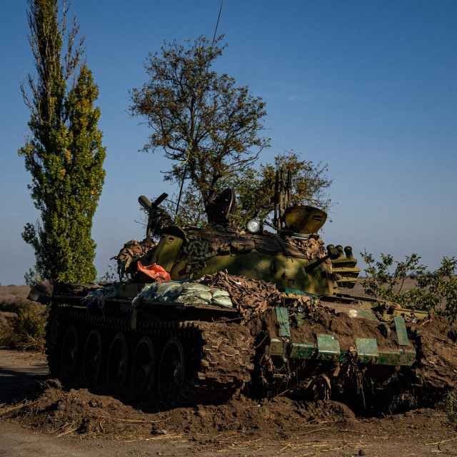 &lt;p&gt;Rusija je zadnjih godina poslala brojne obnovljene T-62 sirijskoj vojsci, a slala ih je i u Ukrajinu&lt;/p&gt;