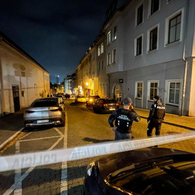 &lt;p&gt;Slovačka policija u ulici u kojoj se dogodilo ubojstvo&lt;/p&gt;