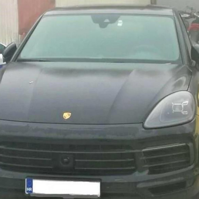 &lt;p&gt;Oduzeti Porsche Cayenne u krugu policije u Čakovcu&lt;/p&gt;