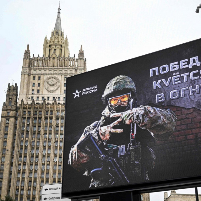 &lt;p&gt;Plakat u Moskvi&lt;/p&gt;