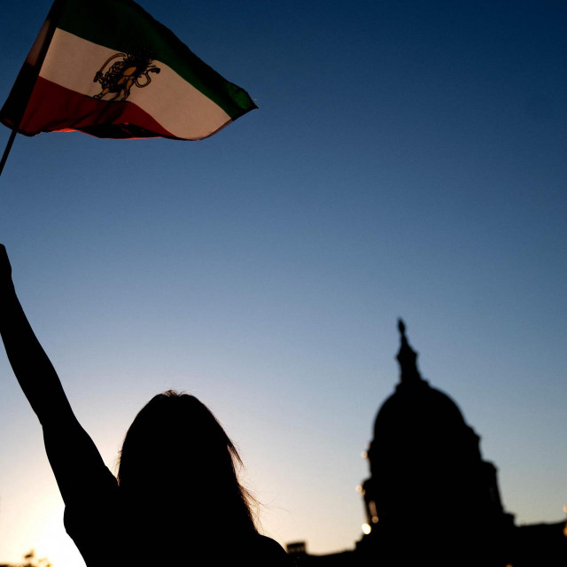 Prosvjedi u SAD-u kao znak solidarnosti sa ženama Irana