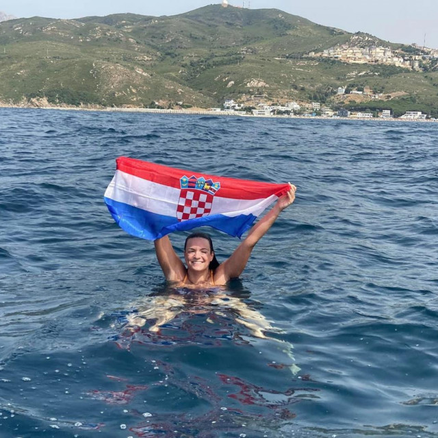 &lt;p&gt;Dina Levačić preplivala je Gibraltarski tjesnac (18. lipanj 2022.)&lt;/p&gt;