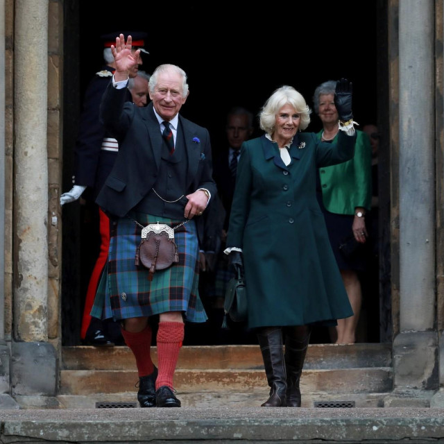 &lt;p&gt;Kralj Charles III. i kraljica-supruga Camilla&lt;/p&gt;