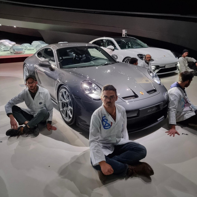 &lt;p&gt;Klimatski prosvjed u Porscheovom paviljonu u Wolfsburgu&lt;/p&gt;
