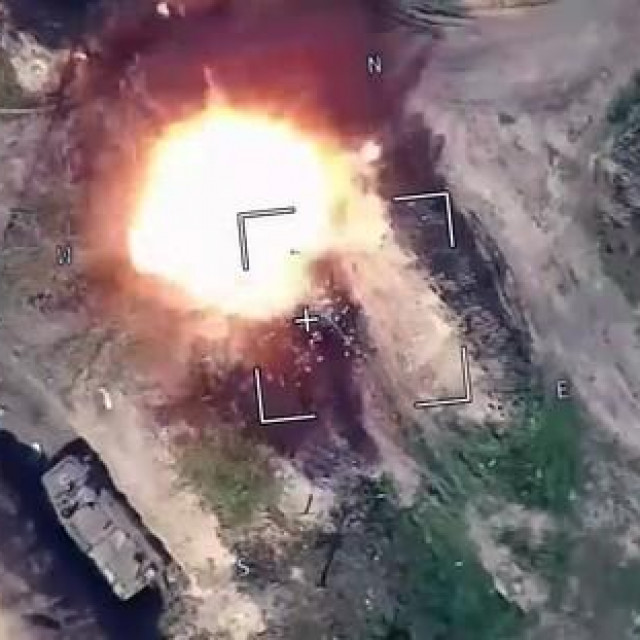 &lt;p&gt;Snimka ruskog drona Lancet kako uništava metu&lt;/p&gt;