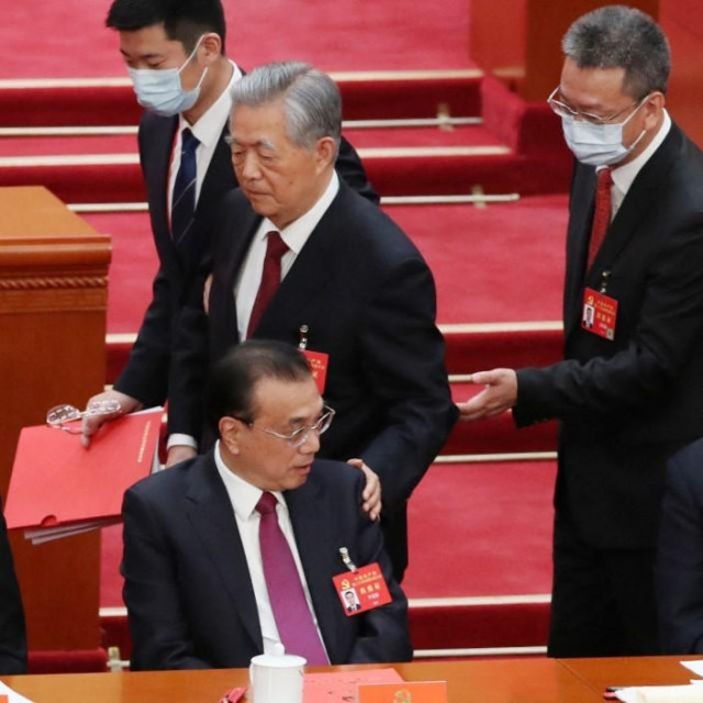 &lt;p&gt;Hua Jintaoa ispraćaju sa zasjedanja kongresa Komunističke partije u Pekingu&lt;/p&gt;