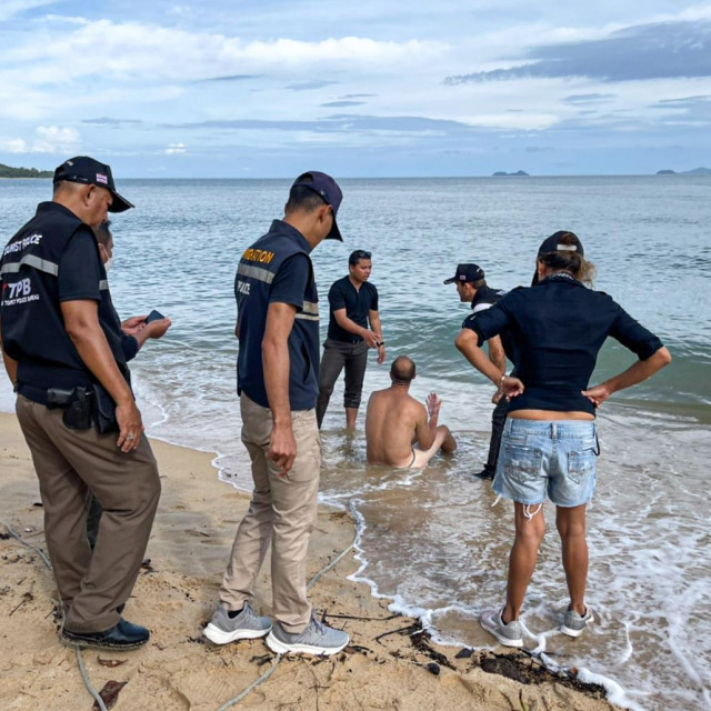 &lt;p&gt;Pijani Britanac pronađen gol na plaži na Tajlandu&lt;/p&gt;