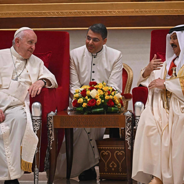 &lt;p&gt;Papa Franjo i Hamad bin Isa al-Khalifa&lt;/p&gt;