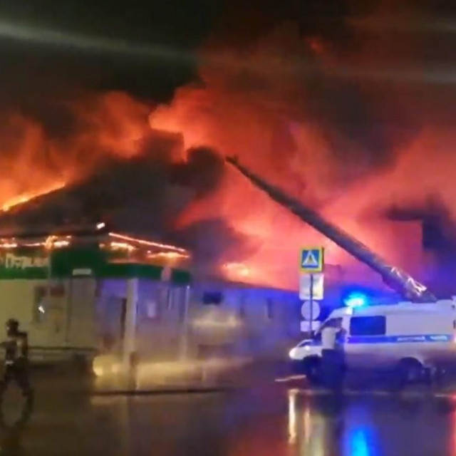 Požar u klubu Polygon u Kostromi
