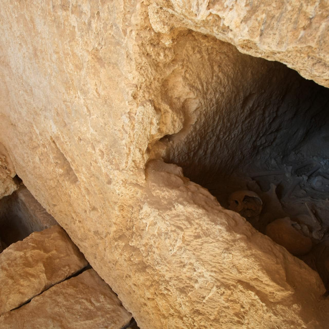 &lt;p&gt;Grobovi otkriveni u blizini hrama Taposiris Magna, 50 milometara od Aleksandrije, 2009. godina&lt;/p&gt;