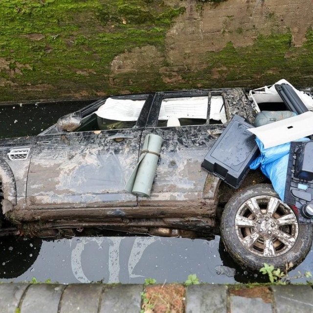 Ukradeni Land Rover Discovery