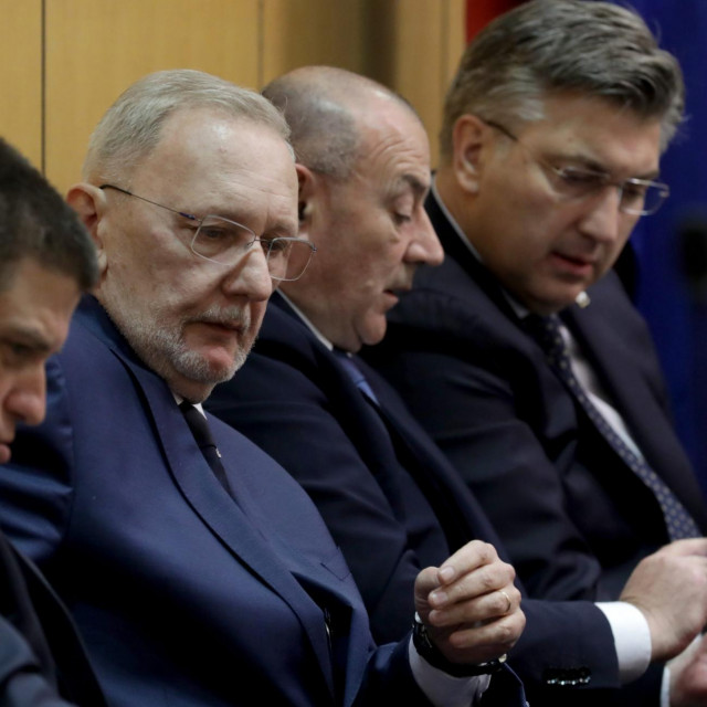 &lt;p&gt;Ministri Oleg Butković, Davor Božinović, Tomo Medved i premijer Andrej Plenković na Aktualnom satu u Hrvatskom saboru&lt;br&gt;
 &lt;/p&gt;