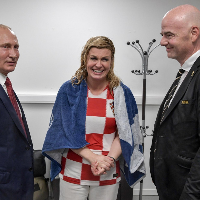 &lt;p&gt;Vladimir Putin, Kolinda Grabar-Kitarović i predsjednik Fife Gianni Infantino na Svjetskom prvenstvu u Rusiji 2018. godine&lt;/p&gt;