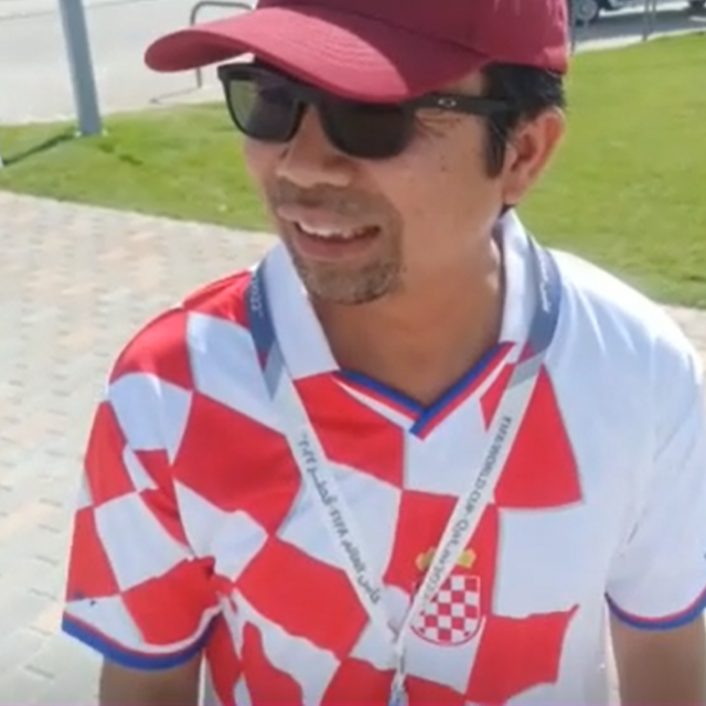 &lt;p&gt;Navijač u dresu Hrvatske ide na utakmicu Srbije&lt;/p&gt;