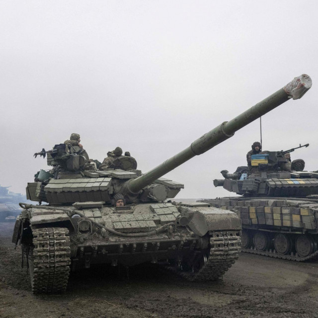 &lt;p&gt;Ukrajinski tenkovui na položaju blizu Hersona&lt;/p&gt;
