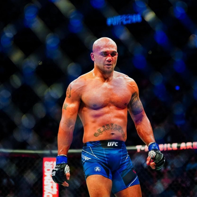 &lt;p&gt;LAS VEGAS, NV - SEPTEMBER 25: Robbie Lawler after he knocked out Nick Diaz in the third round of their Middleweight fight during UFC 266 at T-Mobile Arena on September 25, 2021 in Las Vegas, Nevada. Alex Bierens de Haan,Image: 634328311, License: Rights-managed, Restrictions:, Model Release: no, Credit line: Alex Bierens de Haan/Getty images/Profimedia&lt;/p&gt;