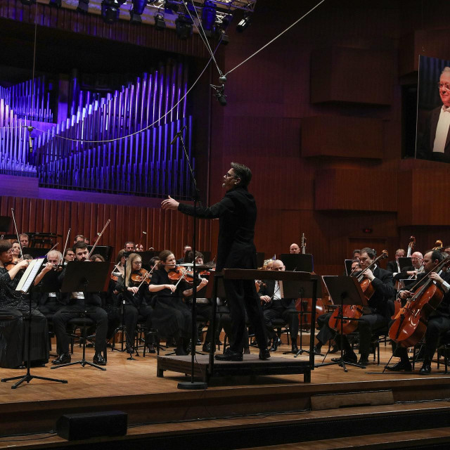 Filharmonija je izvela Dešpaljeve varijacije na temu romance ”Noć na Savi” europskog virtuoza Franje Krežme iz 2017. godine