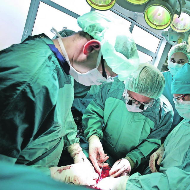 &lt;p&gt;KBC Zagreb na Rebru, u kojem su unatrag desetak dana obavljene tri fascinantne transplantacije &lt;/p&gt;