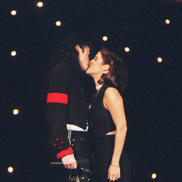 &lt;p&gt;Michael Jackson i Lisa Marie Presley&lt;/p&gt;