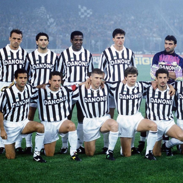 Vialli (donji red, drugi zdesna) i Dino Baggio (gornji red, drugi zdesna) igrali su zajedno u Juventusu