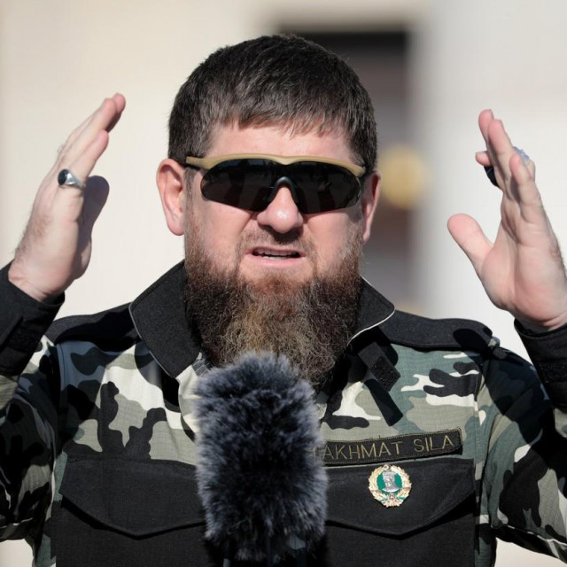 Protiv zabrane nošenja brada istupio je i šef plaćeničke vojske Wagner Jevgenij Prigožin, Kadirovljev saveznik kada se radi o kritiziranju vodećih ljudi ruske vojske