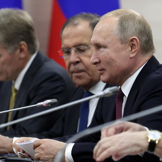 &lt;p&gt;Dmitrij Peskov, Sergej Lavrov i Vladimir Putin&lt;/p&gt;