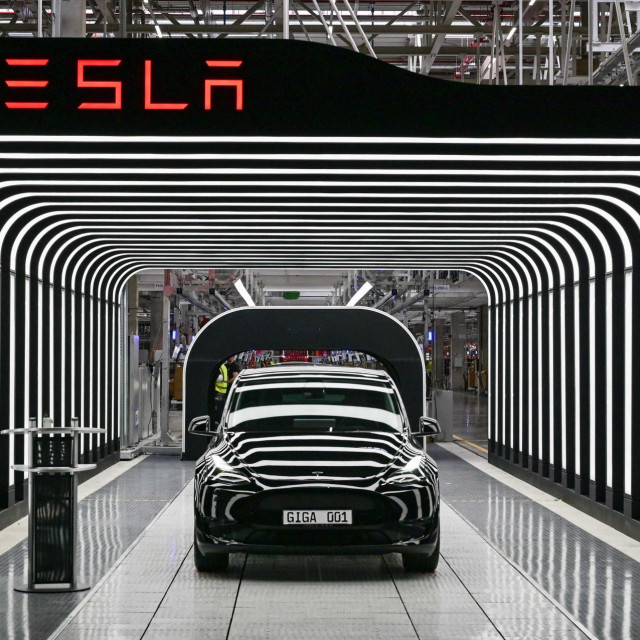 &lt;p&gt;Tesla tvornica u Berlinu&lt;/p&gt;