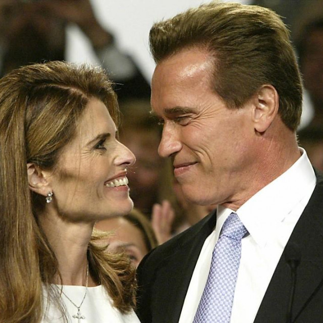 &lt;p&gt;Arnold Schwarzenegger i Maria Shriver 2003. godine, dok su još bili u braku&lt;/p&gt;