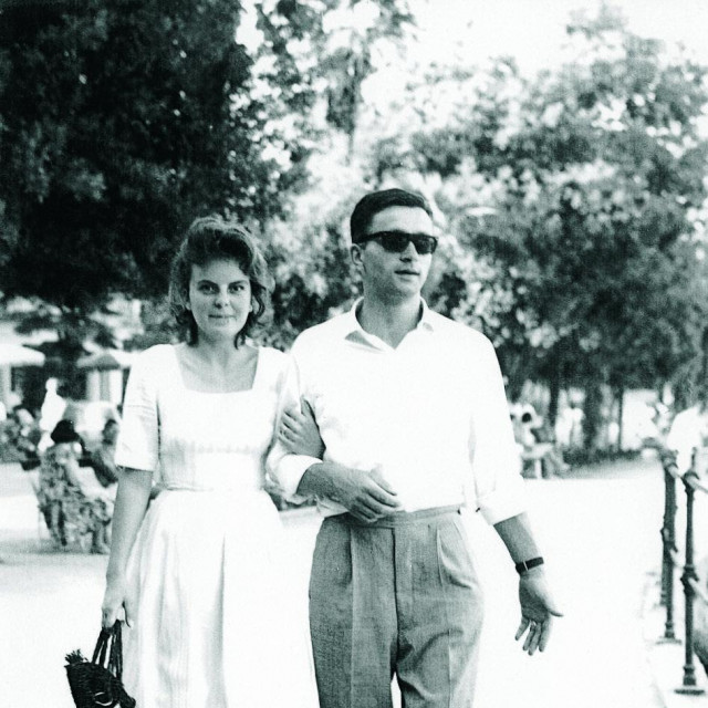 &lt;p&gt;Zdenka i Ćiro u šetnji riječkim Korzom 1960.&lt;/p&gt;