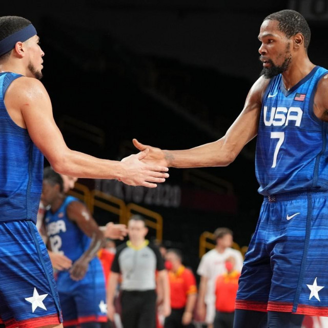 &lt;p&gt;Booker i Durant su igrali zajedno u reprezentaciji SAD-a, sada su i klupski suigrači&lt;/p&gt;