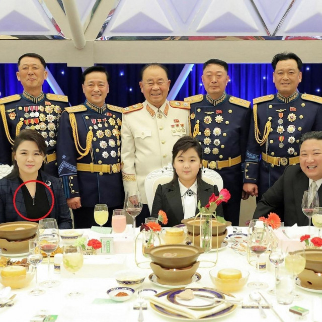 Kim Jong-un na večeri sa suprugom i kćeri