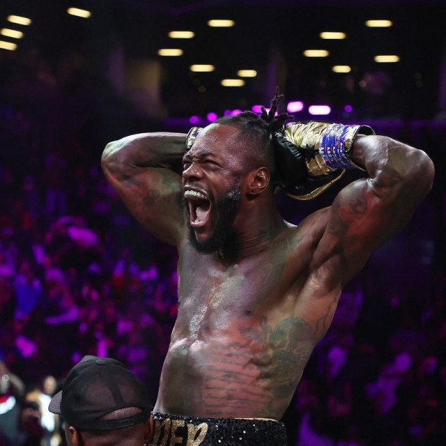 &lt;p&gt;BROOKLYN, NEW YORK - OCTOBER 15: Deontay Wilder celebrates after knocking out Robert Helenius in the first round during their WBC world heavyweight title eliminator bout at Barclays Center on October 15, 2022 in Brooklyn, New York. Al Bello,Image: 730953071, License: Rights-managed, Restrictions:, Model Release: no, Credit line: AL BELLO/Getty images/Profimedia&lt;/p&gt;