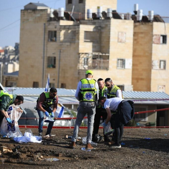 &lt;p&gt;Policija na mjestu u Jeruzalemu gdje su ubijeni šestogodišnji dječak i 20-godišnji mladić&lt;/p&gt;