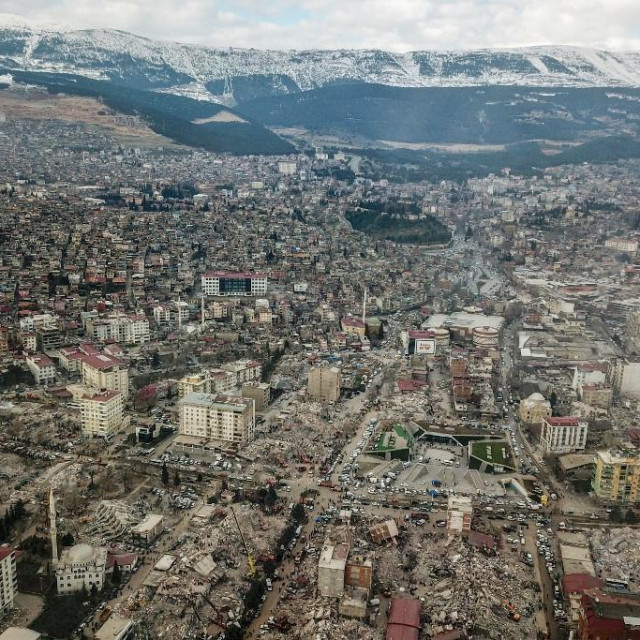 Pogled na razrušeni grad Kahramanmaras