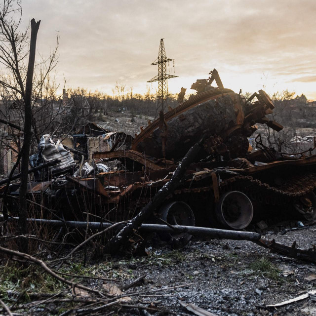 &lt;p&gt;Uništeni tenk u Ukrajini&lt;/p&gt;
