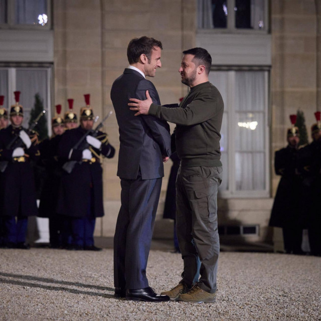 &lt;p&gt;Emmanuel Macron i Volodimir Zelenski tijekom sastanka u Parizu&lt;/p&gt;