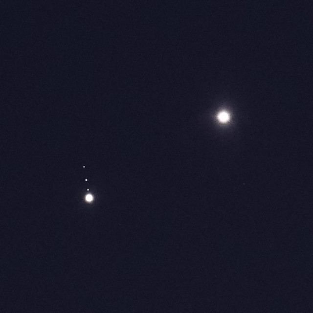 &lt;p&gt;Susret Venere (desno) i Jupitera snimljen iz japanskog grada Nishinomiyje&lt;/p&gt;