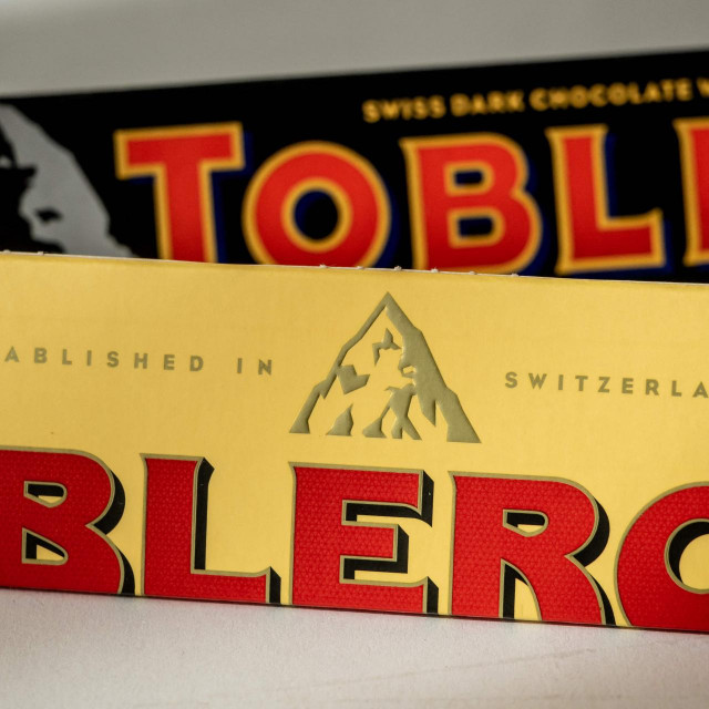 &lt;p&gt;Čokolada Toblerone, koja se 1908. počela proizvoditi u tvornici obitelji Tobler, dosad se proizvodila isključivo u Bernu, glavnom gradu te alpske zemlje&lt;/p&gt;