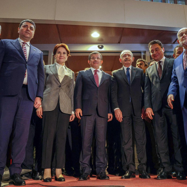 Gultekin Uysal, Meral Awakeners, Ahmet Davutoglu, Kemal Kilicdaroglu, Chairman Ali Babacan i Saadet Party