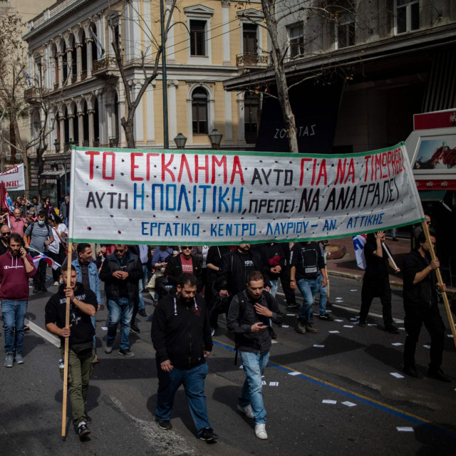 Prosvjed zbog željezničke nesreće u Ateni