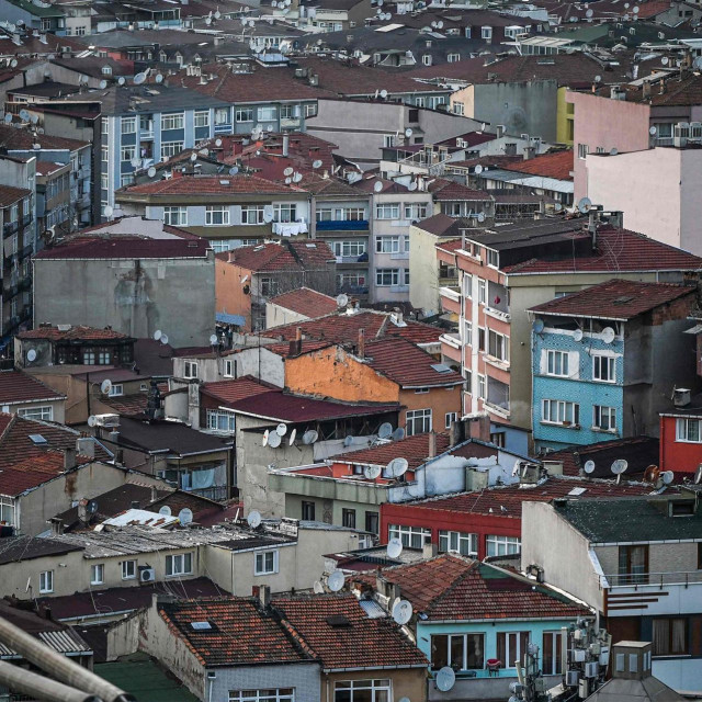 &lt;p&gt;U Istanbulu strahuju da bi potres uzrokovati kolaps nebrojeno mnogo zgrada koje su sagrađene brzo i bez svih dozvola&lt;/p&gt;