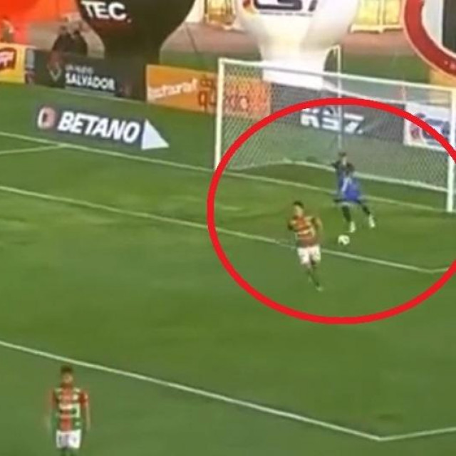 Leandro Requena zabio je gol udarcem iz svog peterca