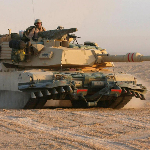 &lt;p&gt;M1 Abrams tenk&lt;/p&gt;