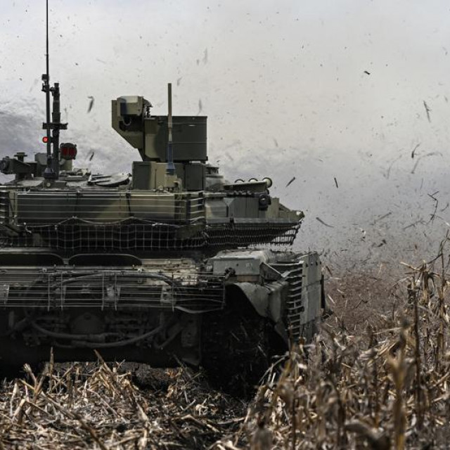 Ruski tenk T-90M u Ukrajini
