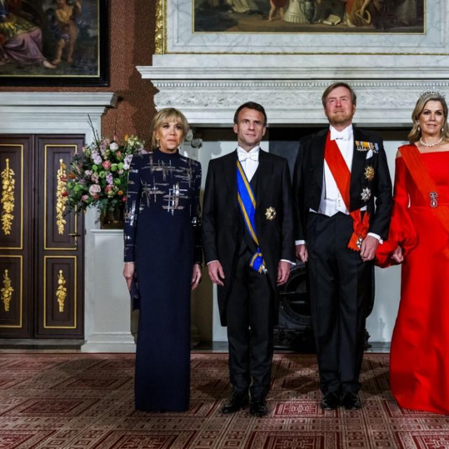 &lt;p&gt;Brigitte i Emmanuel Macron s nizozemskim kraljem Willemom-Alexanderom i njegovom suprugom Máximom&lt;/p&gt;